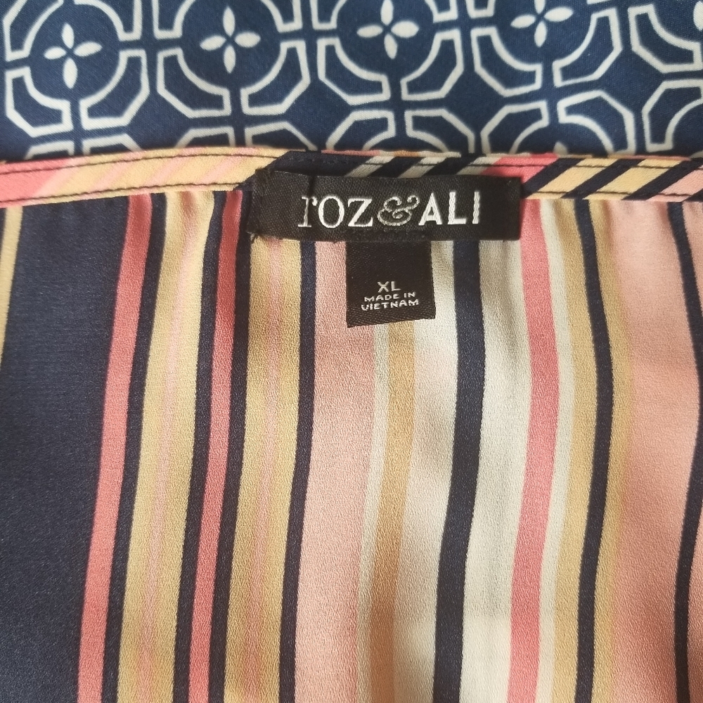 Roz and Ali short-sleeve blouse